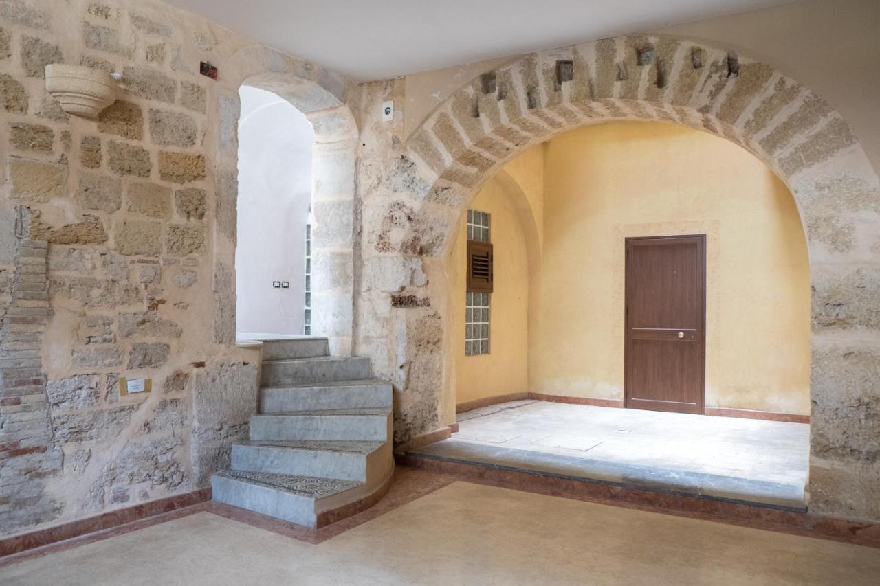 Charming House In The Historic Center Of Palermo Apartment Ngoại thất bức ảnh